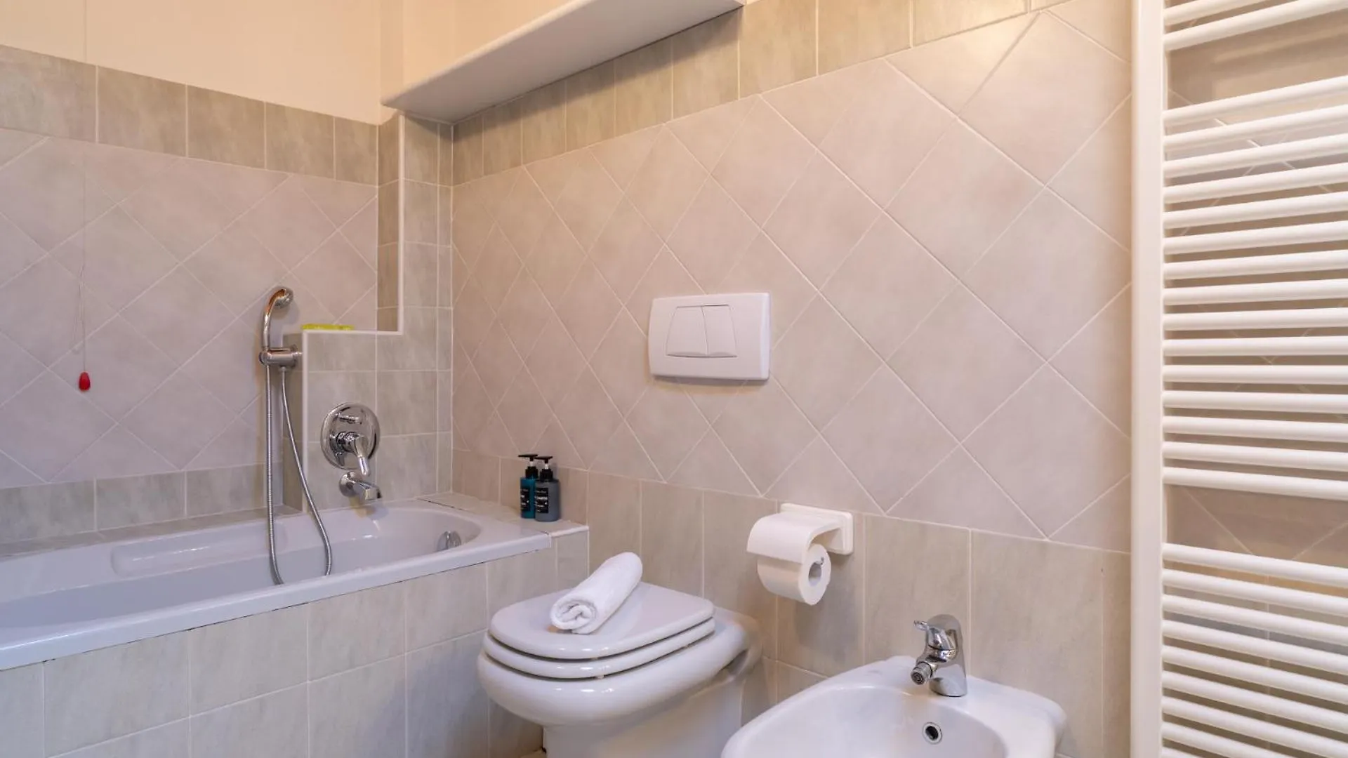 Villa La Dimora Del Borgo Lierna 0*,