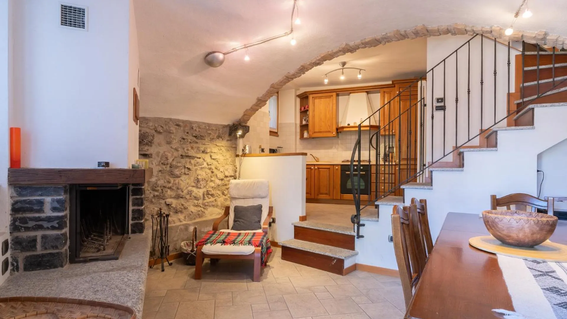 Villa La Dimora Del Borgo Lierna